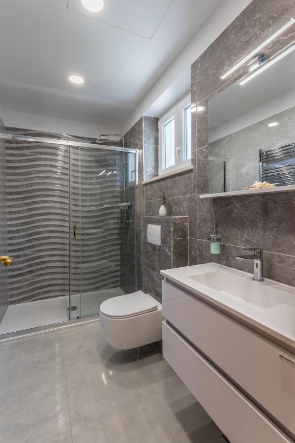 Garden Apartment Dina With Free Parking Сплит Екстериор снимка