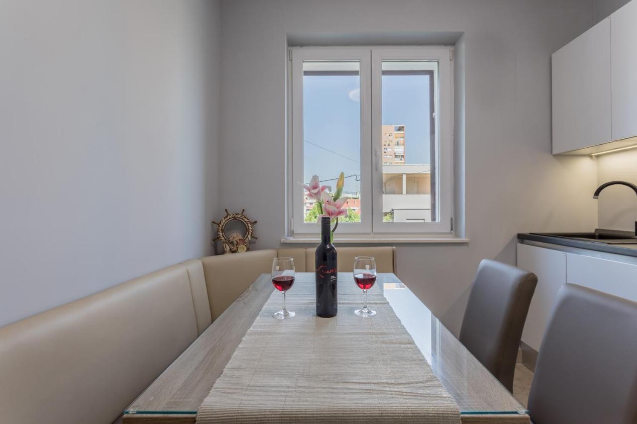 Garden Apartment Dina With Free Parking Сплит Екстериор снимка